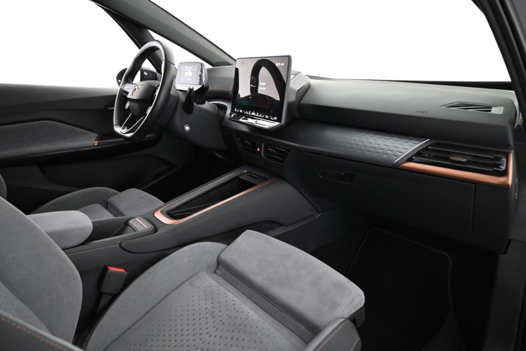 CUPRA Born 2025