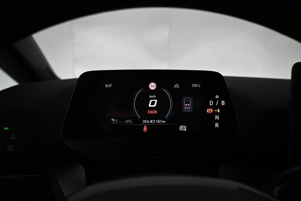 CUPRA Born 2025