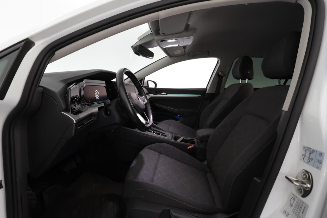 VOLKSWAGEN Golf 2021