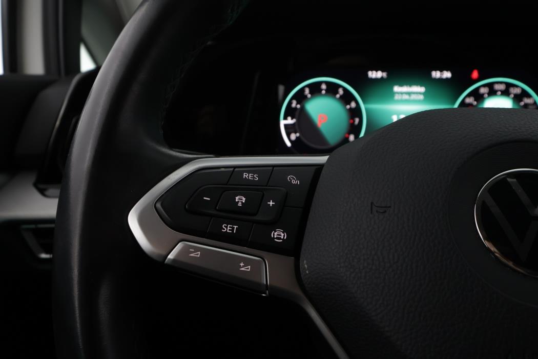 VOLKSWAGEN Golf 2021