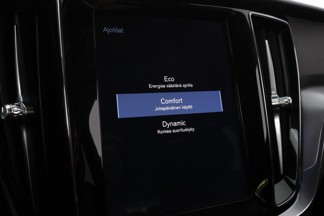 VOLVO V60 2019