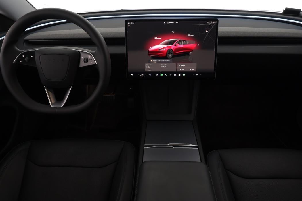 TESLA Model 3 2024