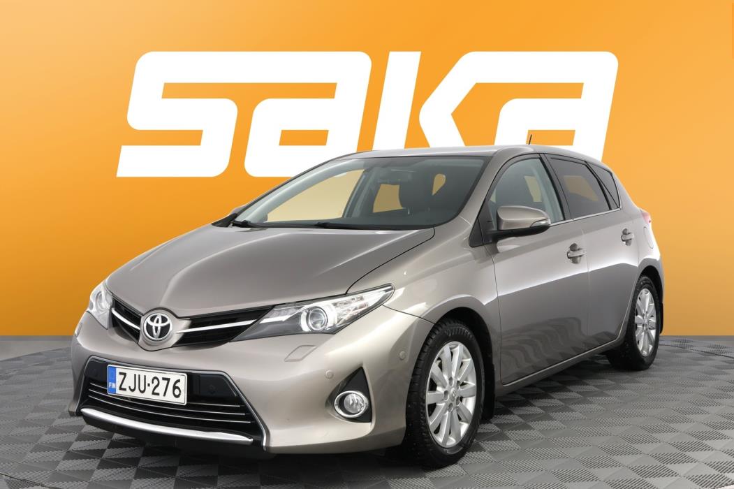 TOYOTA Auris 2013