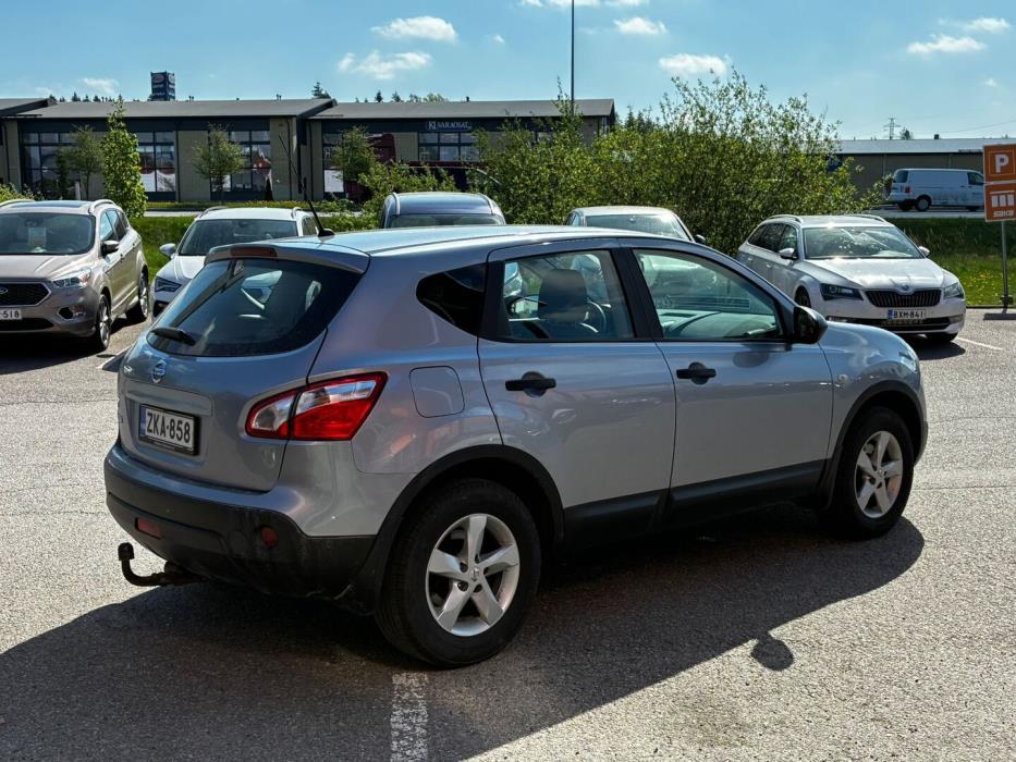 NISSAN Qashqai 2013