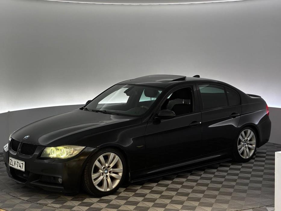 BMW 325 2008