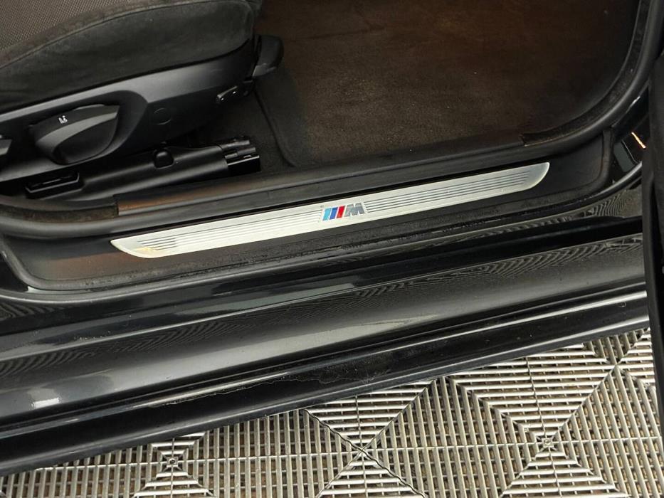 BMW 325 2008