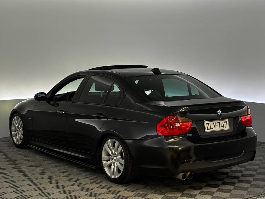 BMW 325 2008