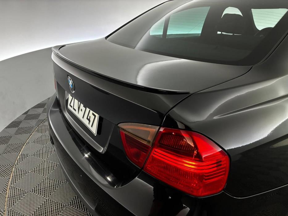 BMW 325 2008