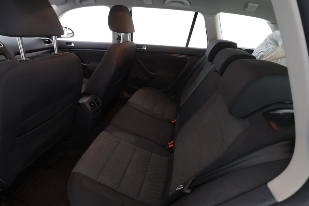 VOLKSWAGEN Golf 2011