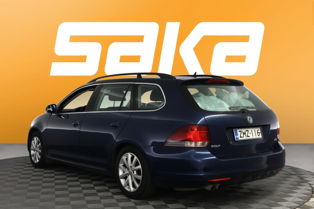 VOLKSWAGEN Golf 2011