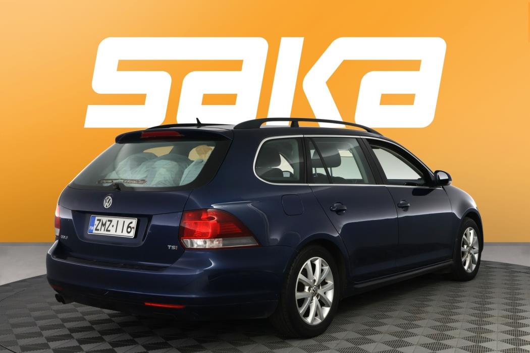 VOLKSWAGEN Golf 2011