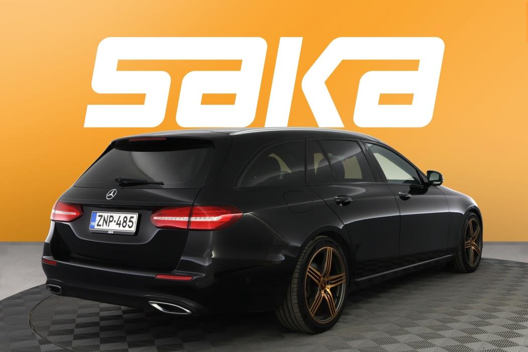 MERCEDES-BENZ E 2018