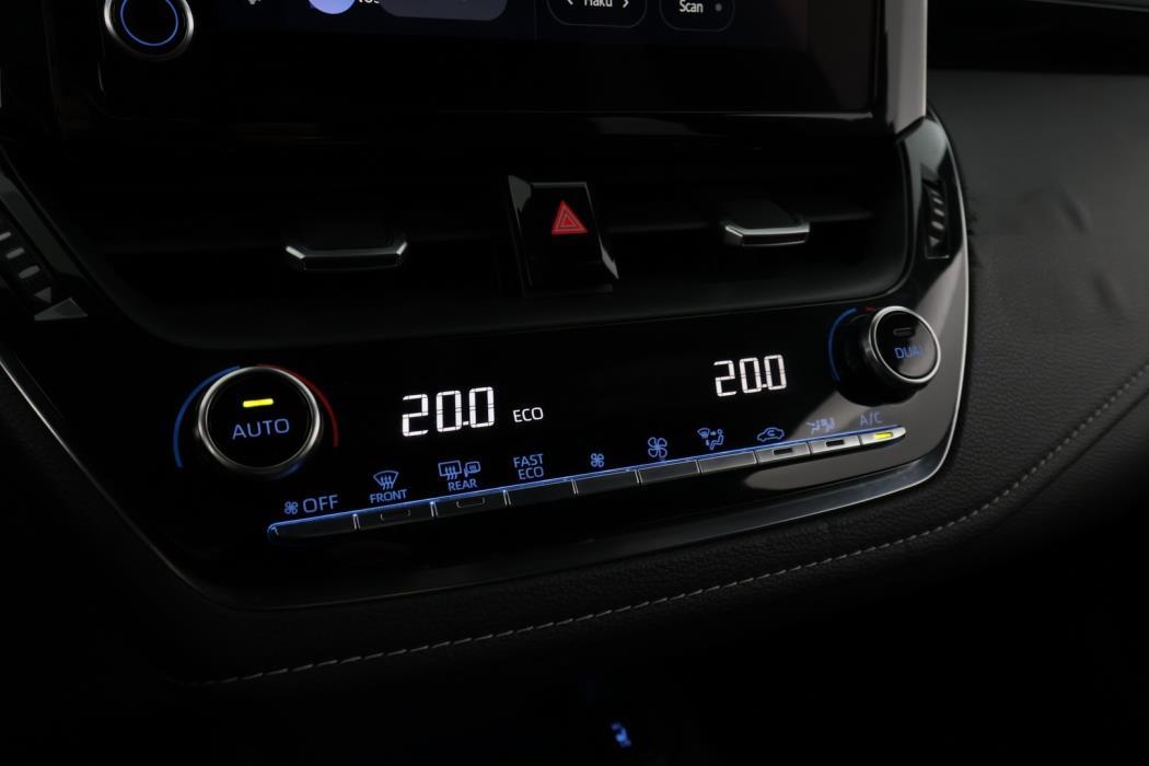 TOYOTA Corolla 2023