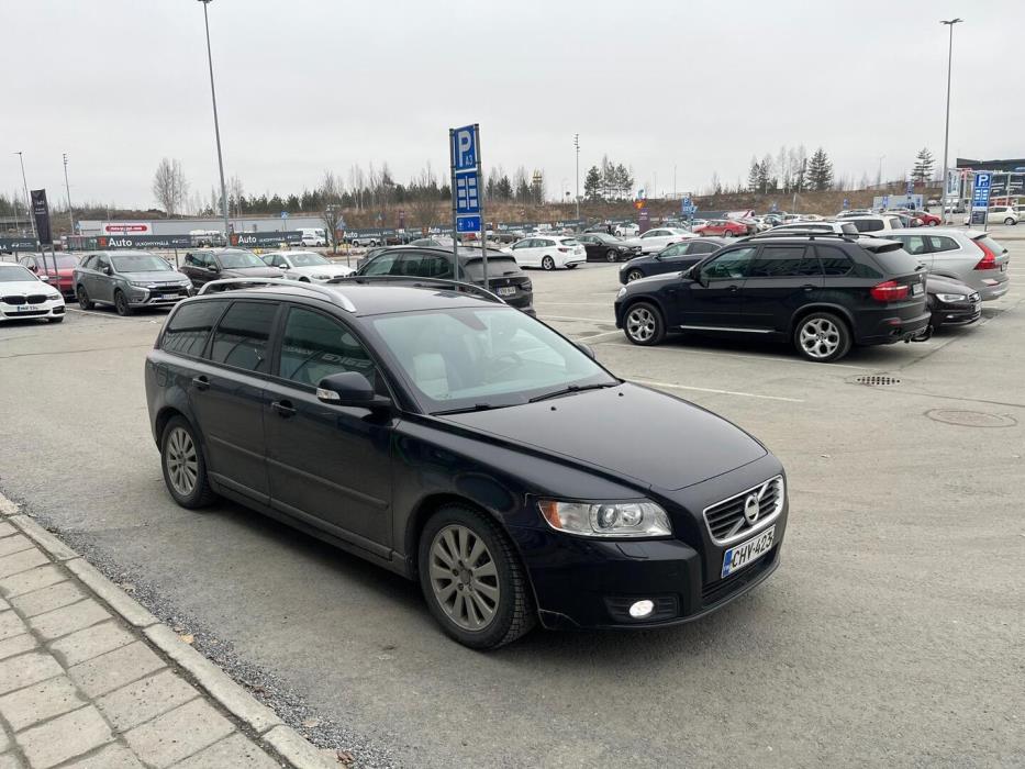 VOLVO V50 2011
