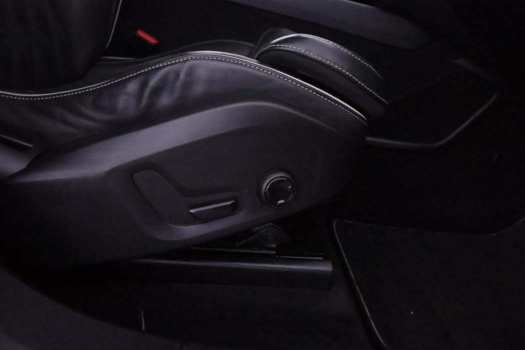 VOLVO XC60 2019