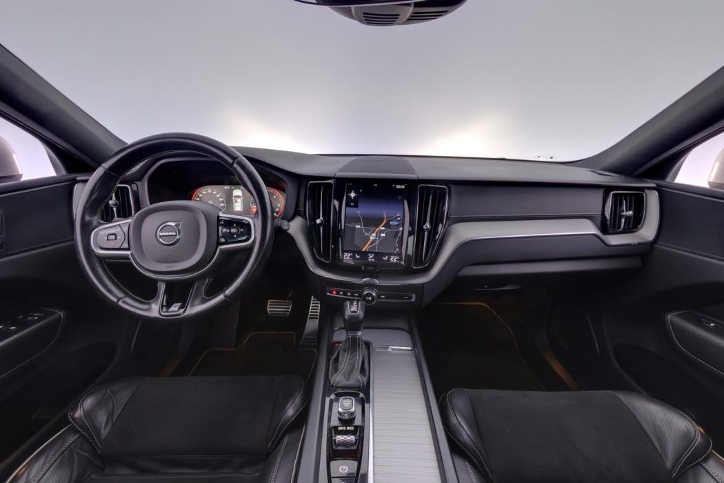 VOLVO XC60 2019
