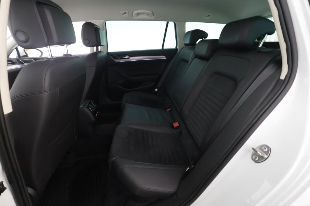 VOLKSWAGEN Passat 2018