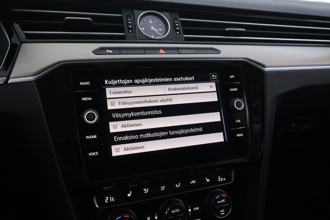 VOLKSWAGEN Passat 2018