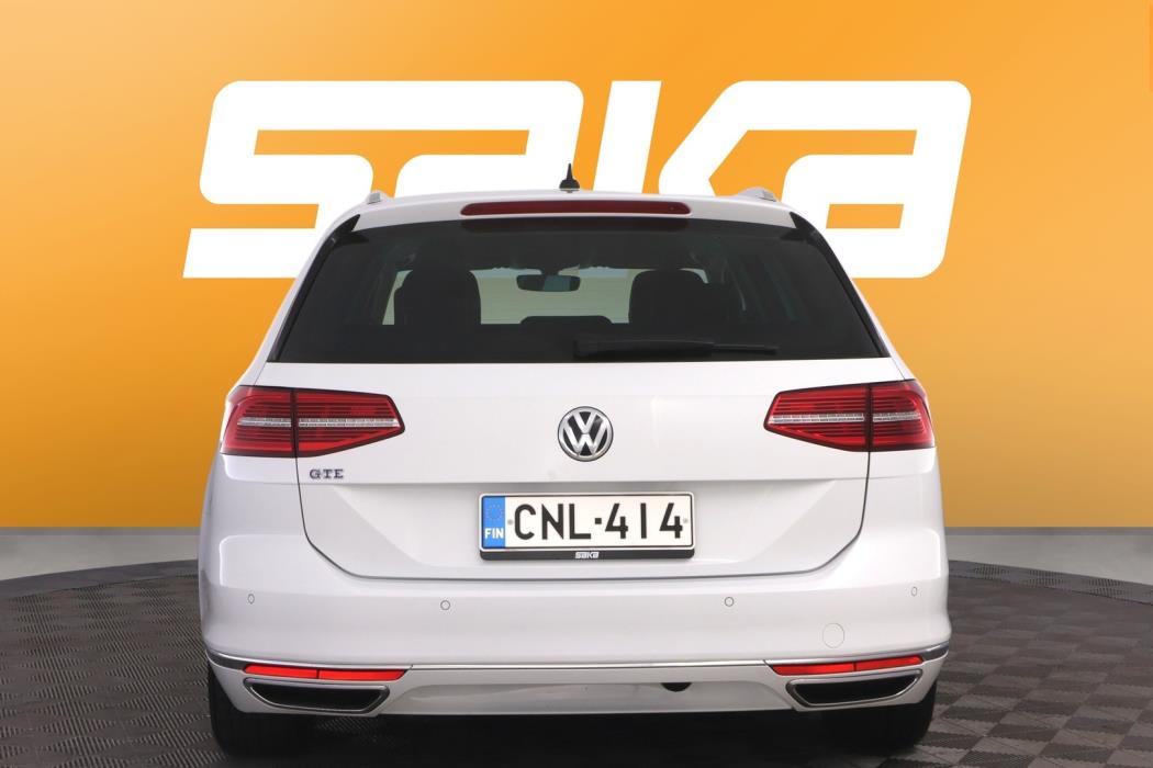 VOLKSWAGEN Passat 2018