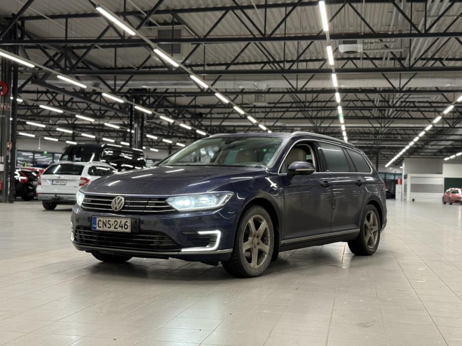 VOLKSWAGEN Passat 2018