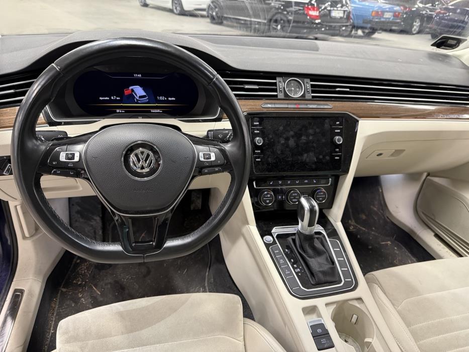 VOLKSWAGEN Passat 2018