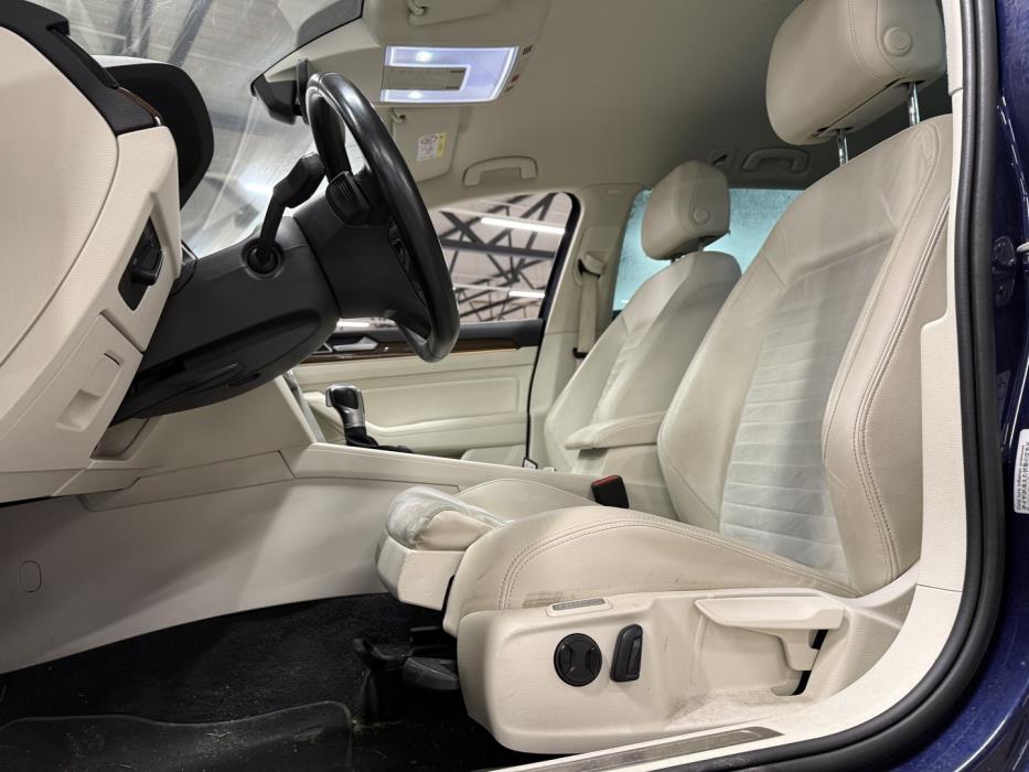 VOLKSWAGEN Passat 2018