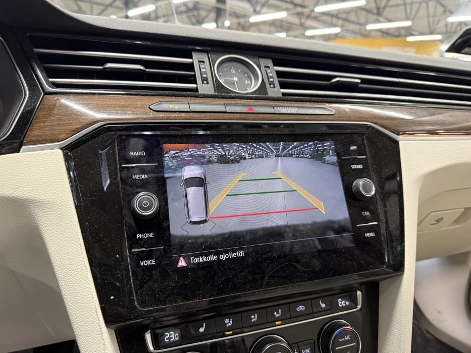 VOLKSWAGEN Passat 2018