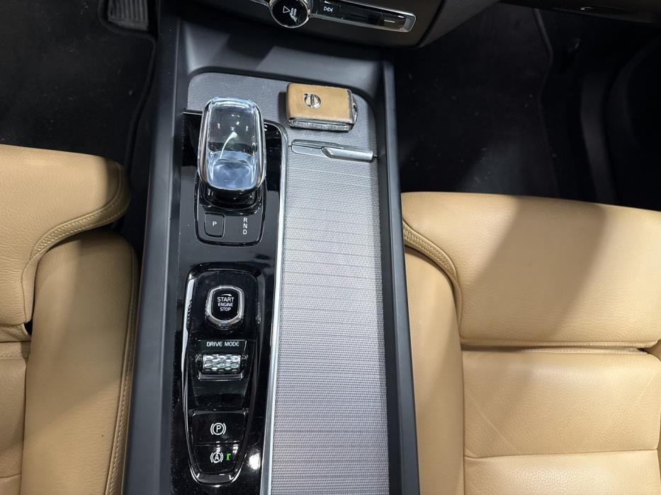 VOLVO XC60 2019
