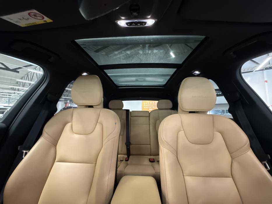 VOLVO XC60 2019
