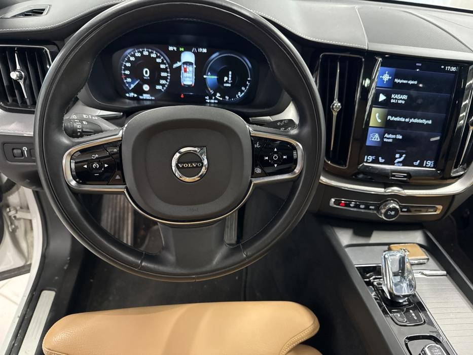 VOLVO XC60 2019
