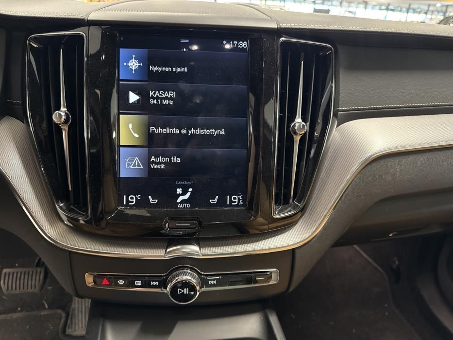 VOLVO XC60 2019