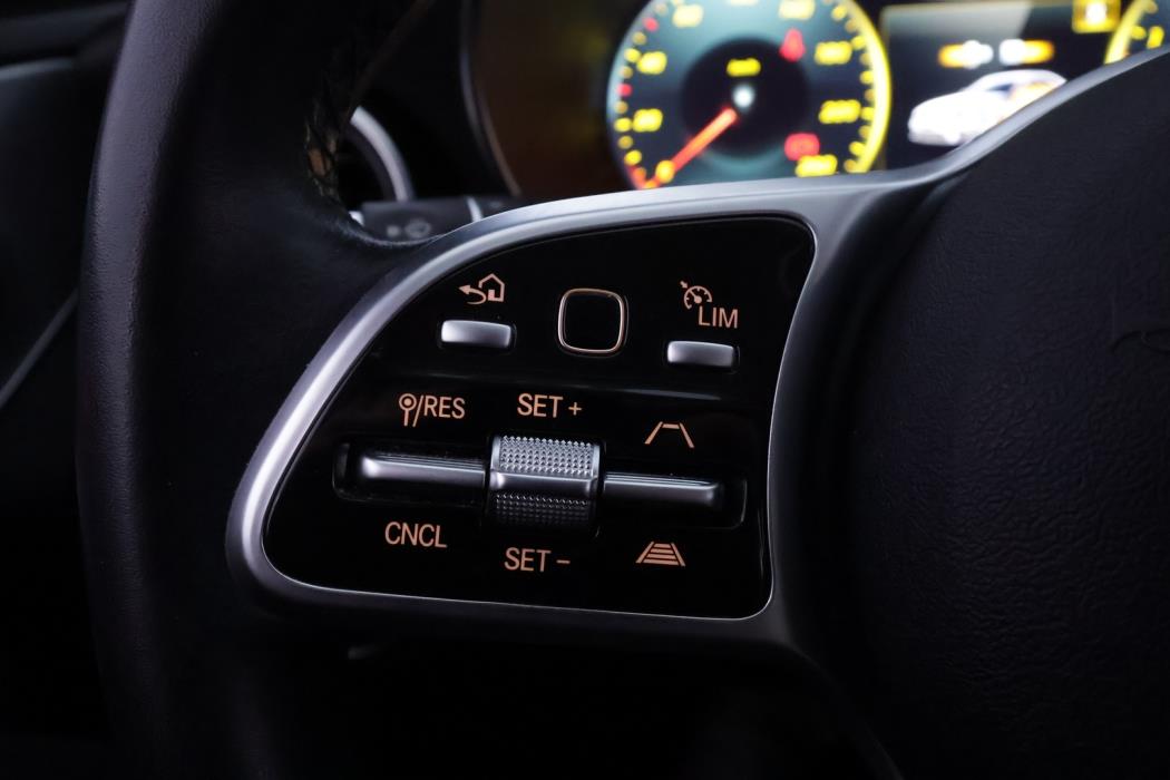 MERCEDES-BENZ C 2020