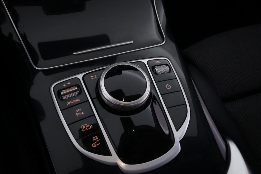 MERCEDES-BENZ C 2020