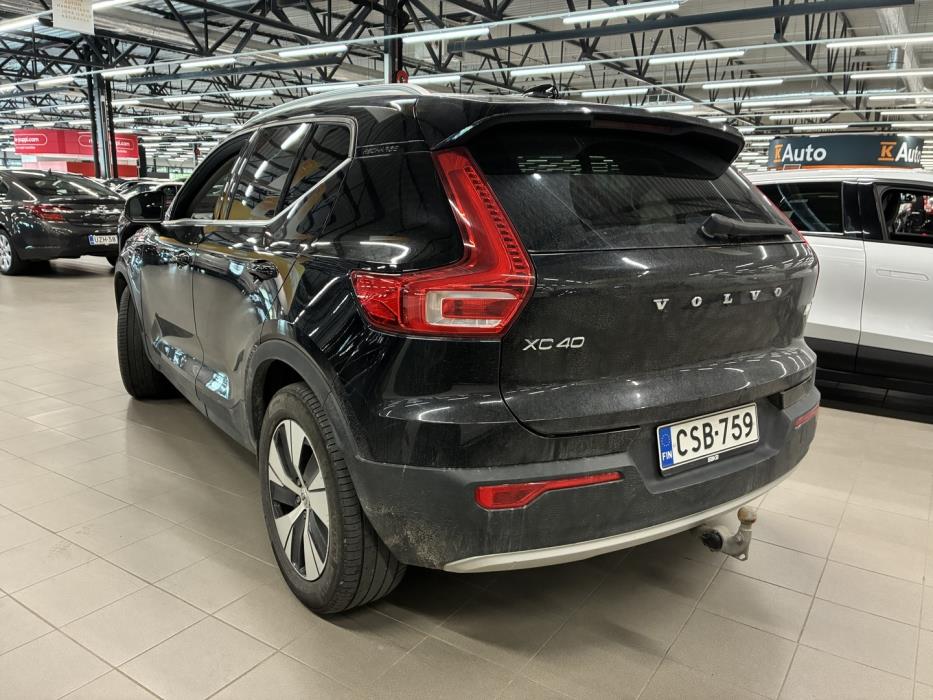 VOLVO XC40 2021