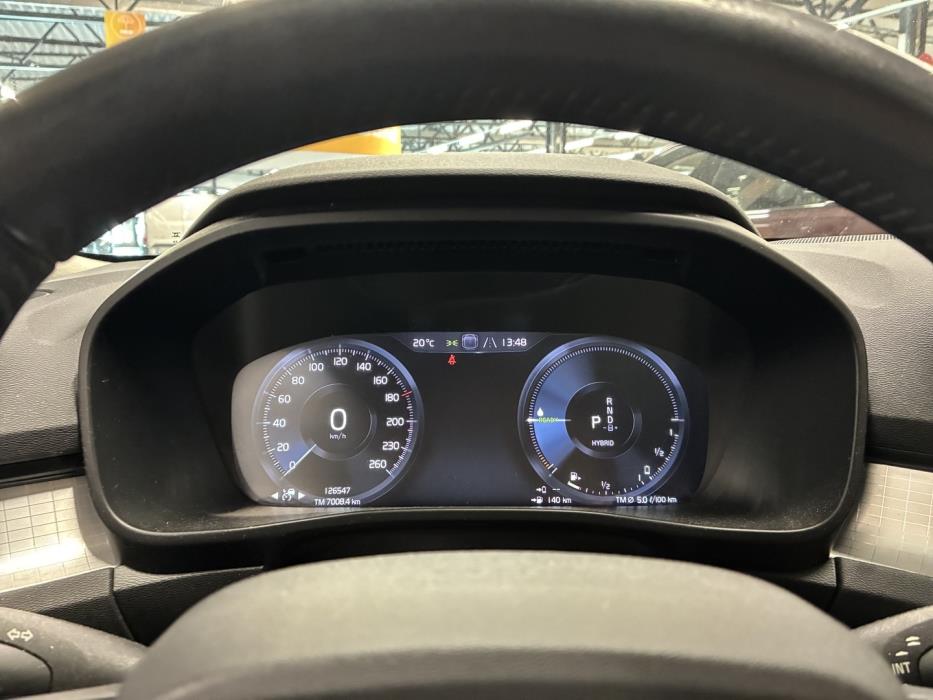 VOLVO XC40 2021