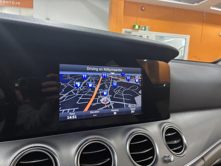 MERCEDES-BENZ E 2017