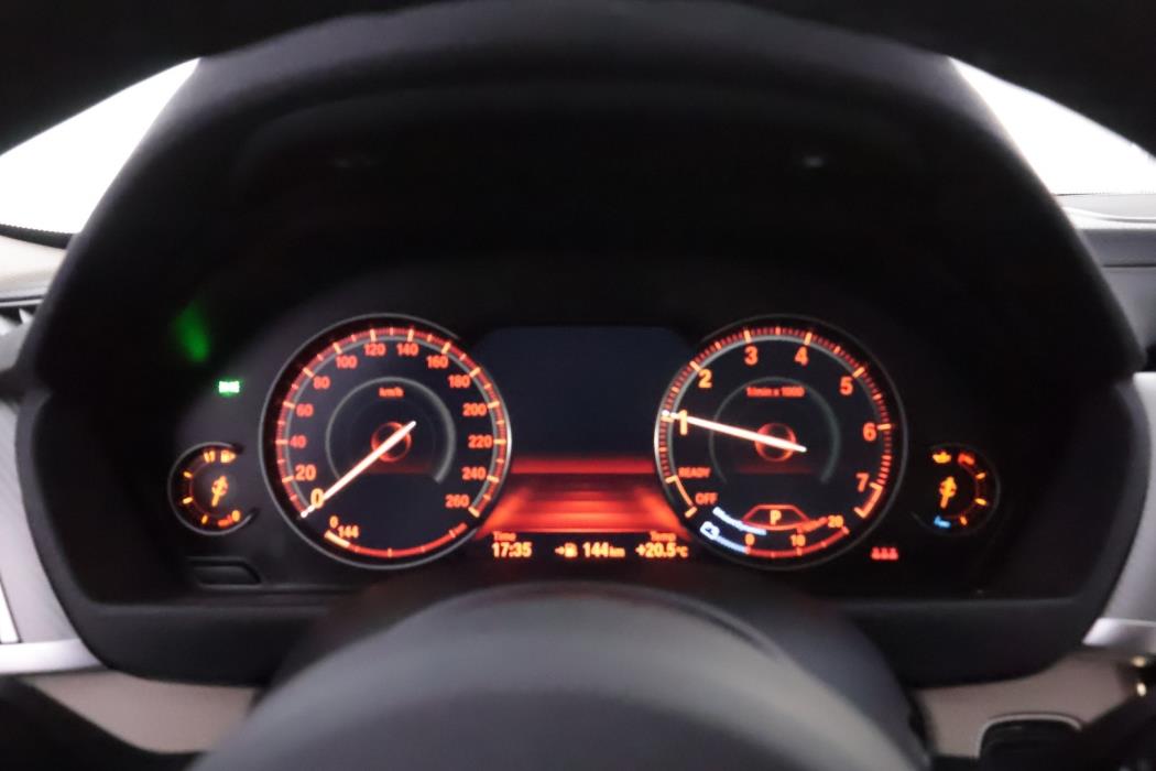 BMW 320 2019