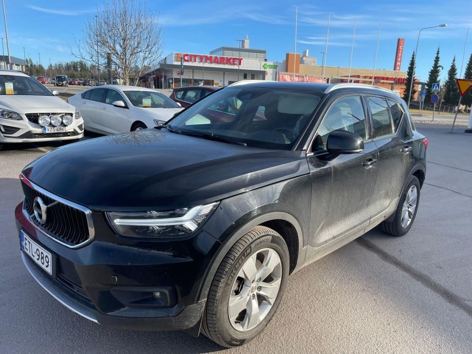 VOLVO XC40 2021