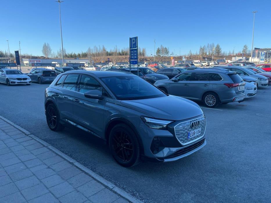 AUDI Q4 e-tron 2023