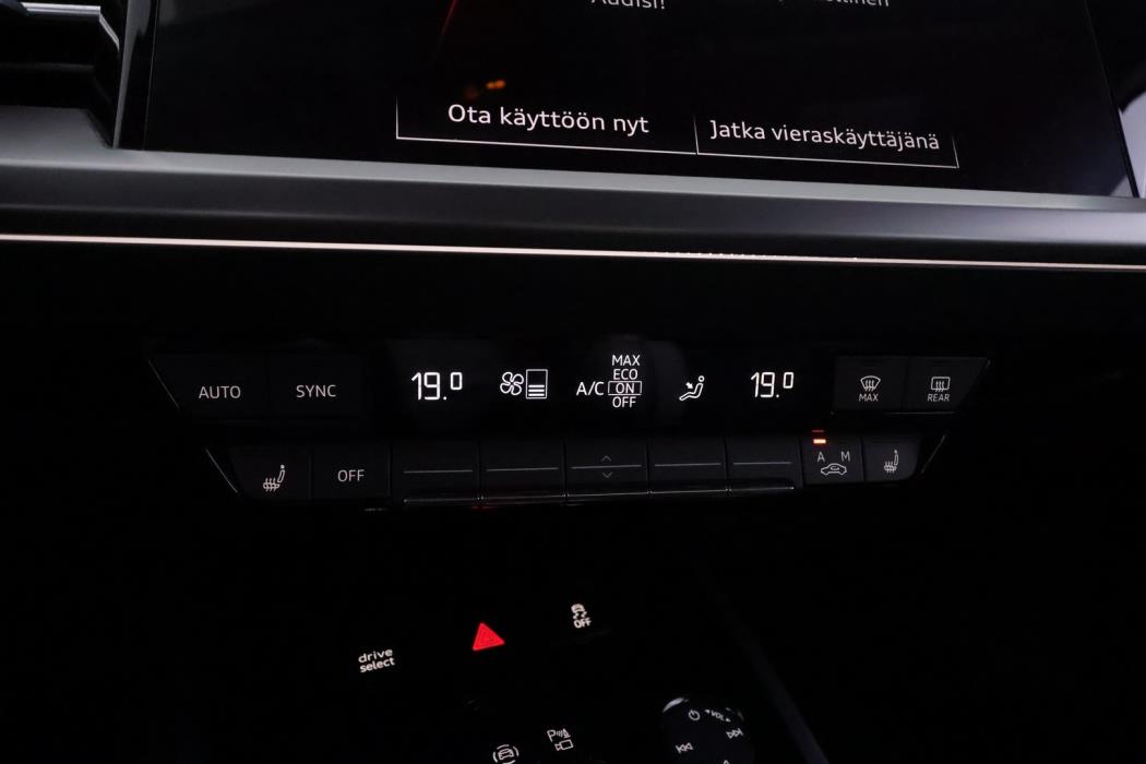 AUDI Q4 e-tron 2023