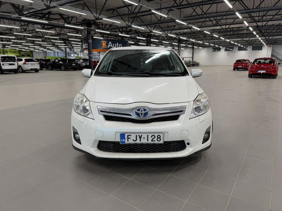 TOYOTA Auris 2011