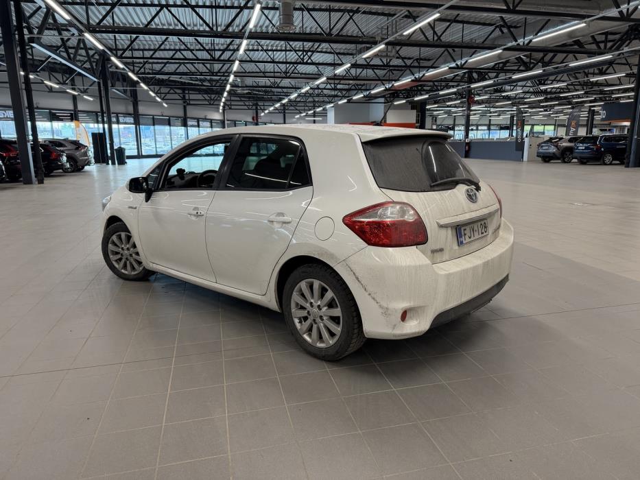 TOYOTA Auris 2011