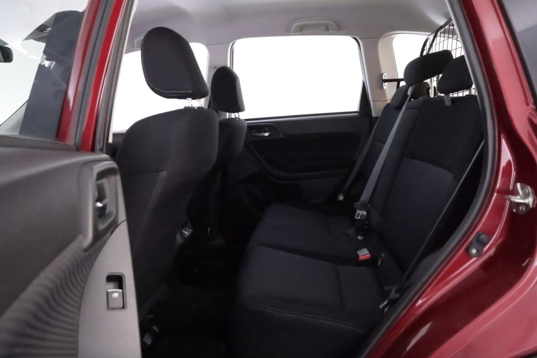 SUBARU Forester 2016