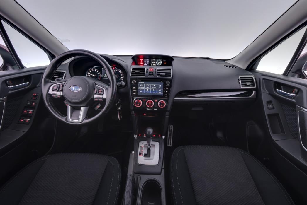 SUBARU Forester 2016