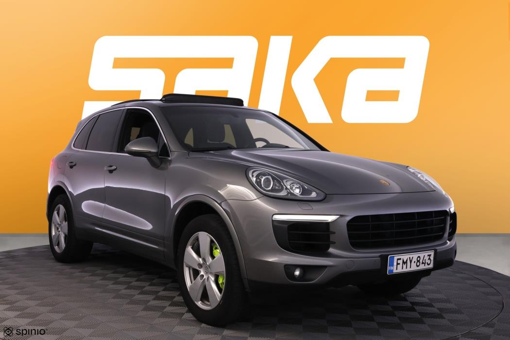 PORSCHE Cayenne 2016