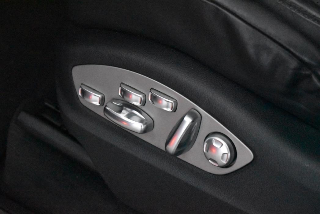 PORSCHE Cayenne 2016