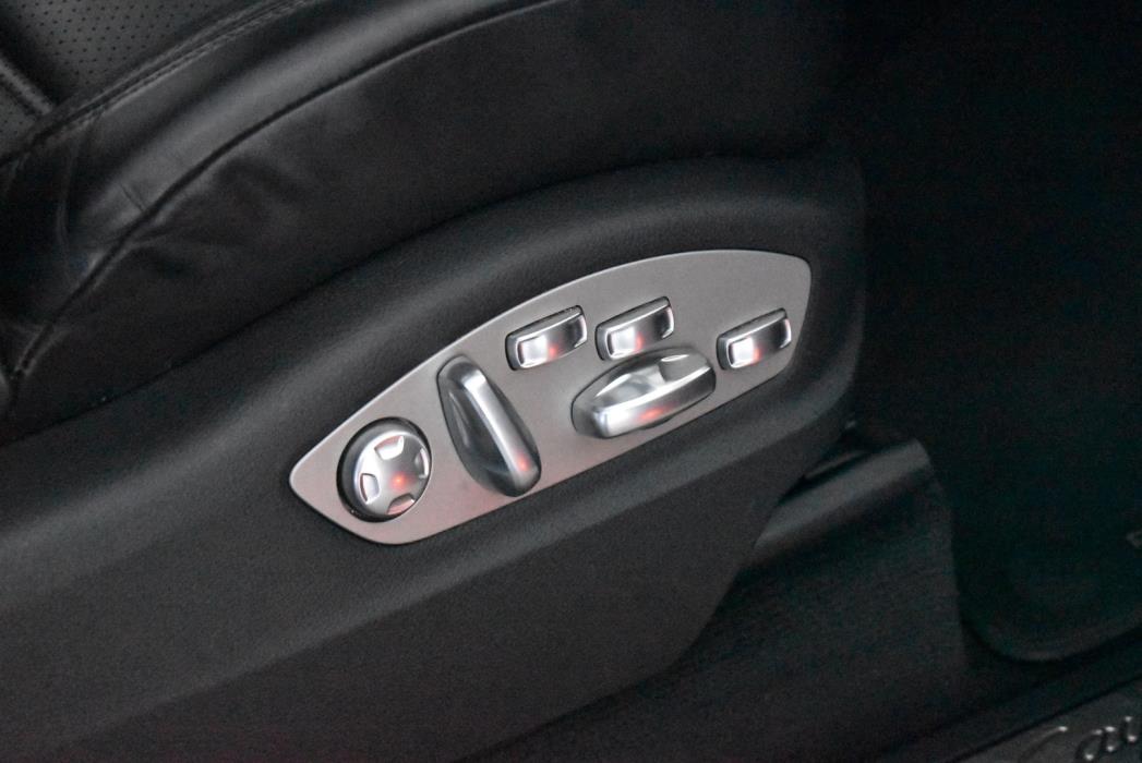 PORSCHE Cayenne 2016