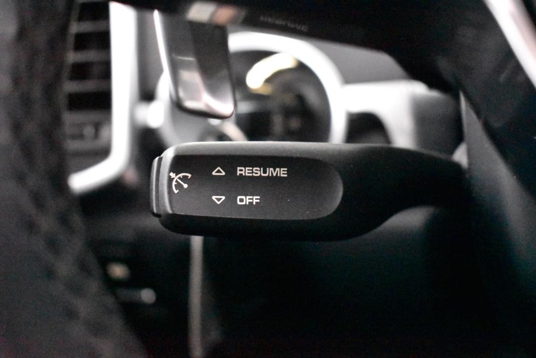 PORSCHE Cayenne 2016