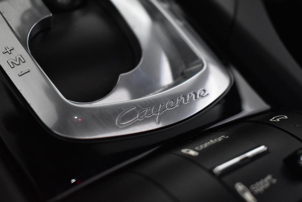 PORSCHE Cayenne 2016