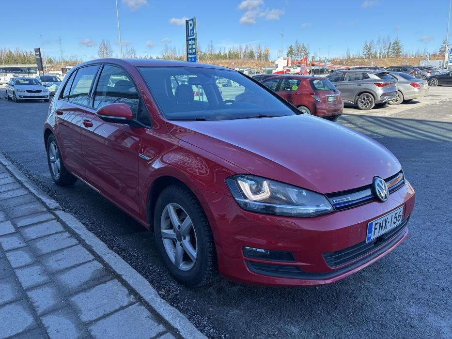 VOLKSWAGEN Golf 2016